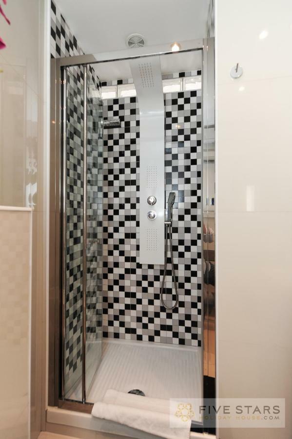 Mini Suite Bijou - Five Stars Holiday House Nice Bagian luar foto